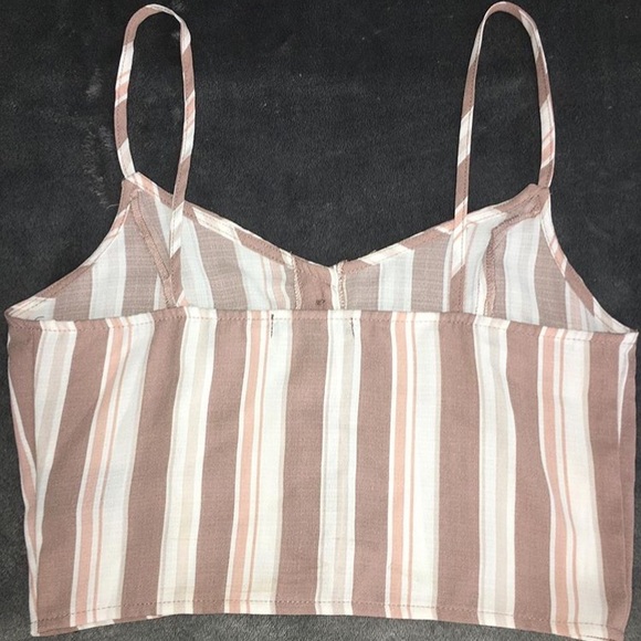 a crop top from t.i.m.i.n.g - Picture 3 of 3